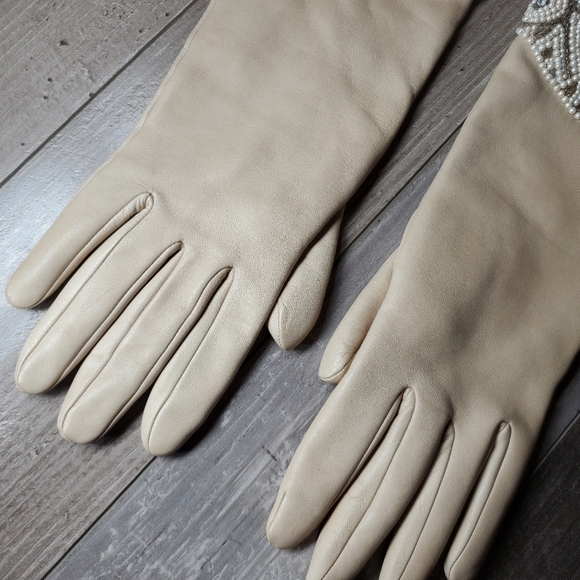 Vintage Beaded Leather Gloves Women's Size Medium Beige Cream - Picture 9 of 15